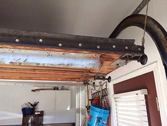 How Do You Know if You Need Garage Door Repair or Replacement?